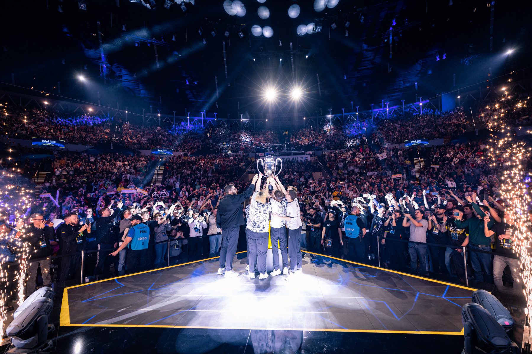 Intel® Extreme Masters Katowice 2024: Team Spirit ба Serral хоёр шинэ аварга боллоо